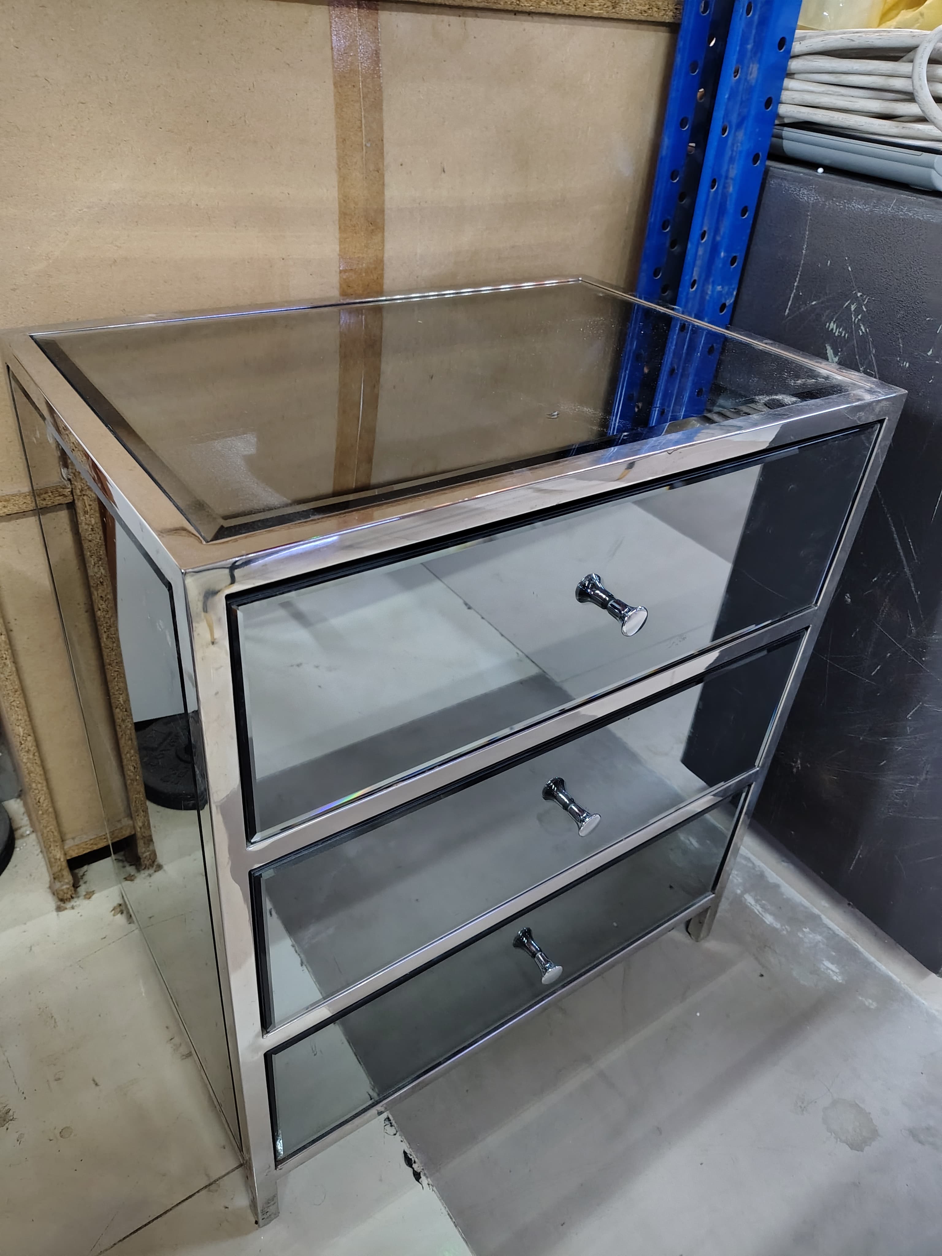 Mirrored Chest of Drawers 2