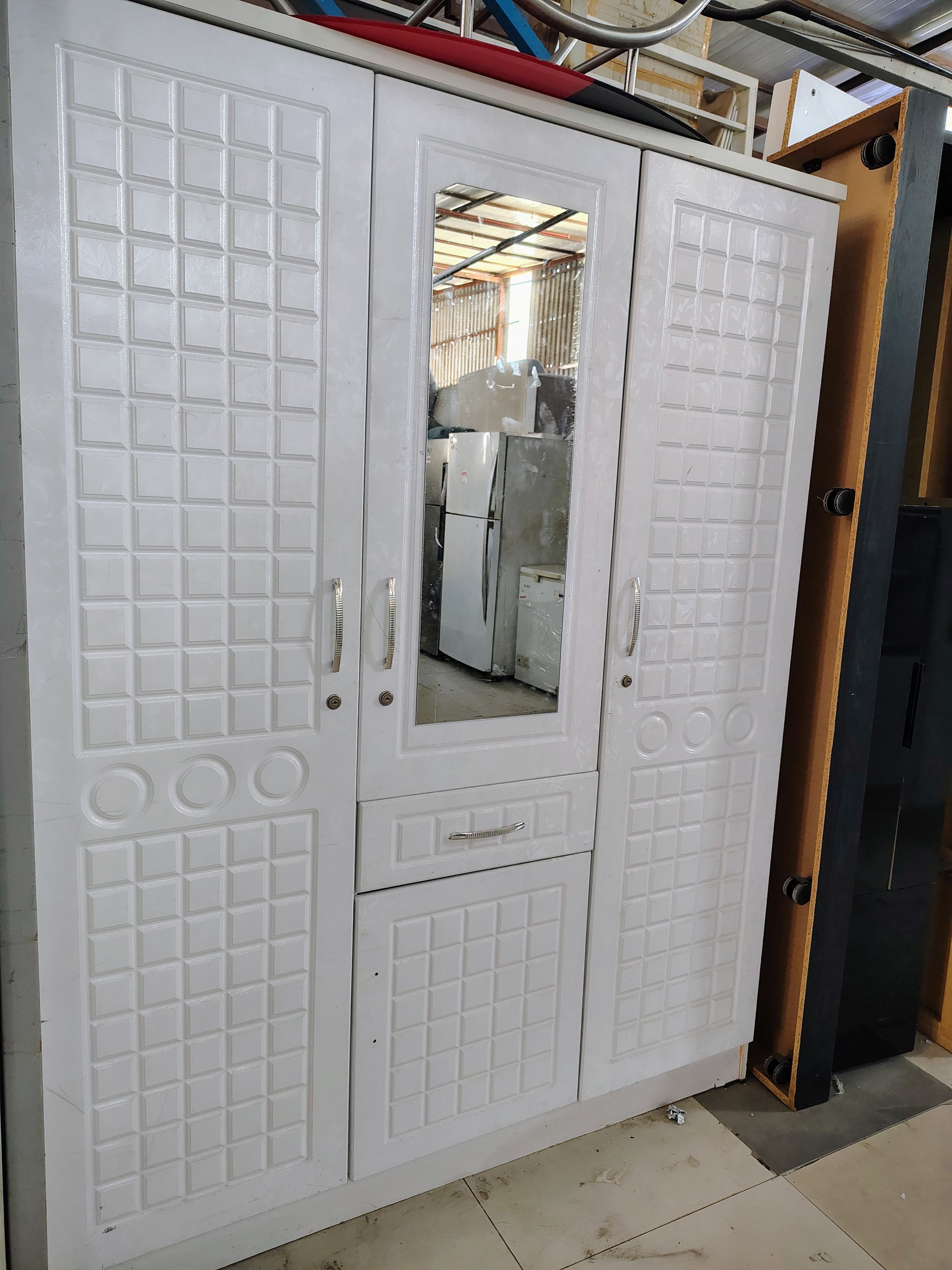 White 3-Door Wardrobe with Mirror