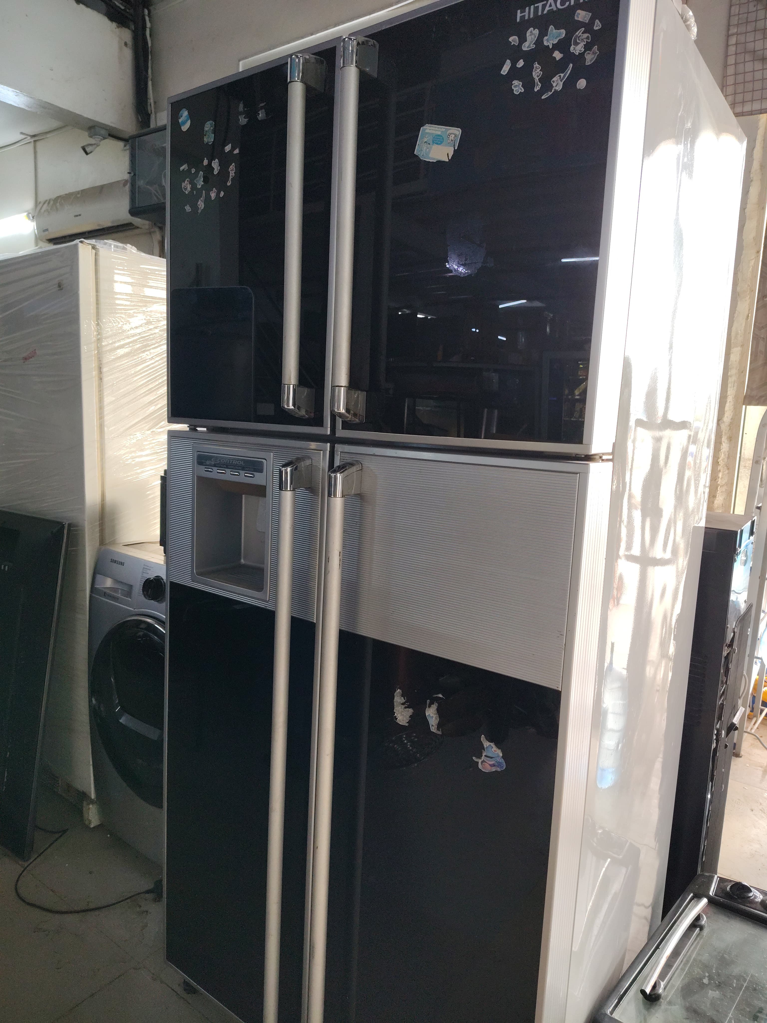 Hitachi Side-by-Side Refrigerator 2