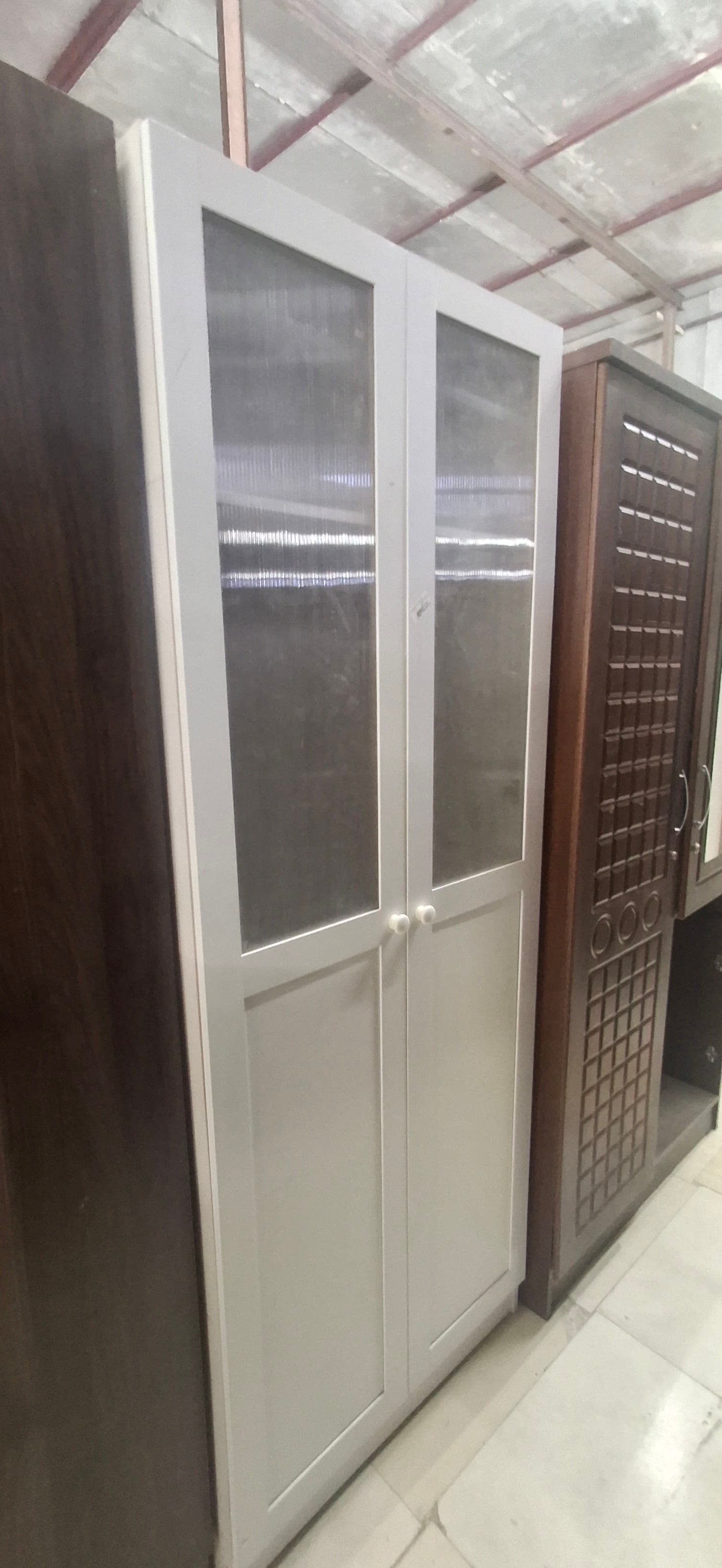 Used Bedroom Cabinet White 2-Door Glass Display