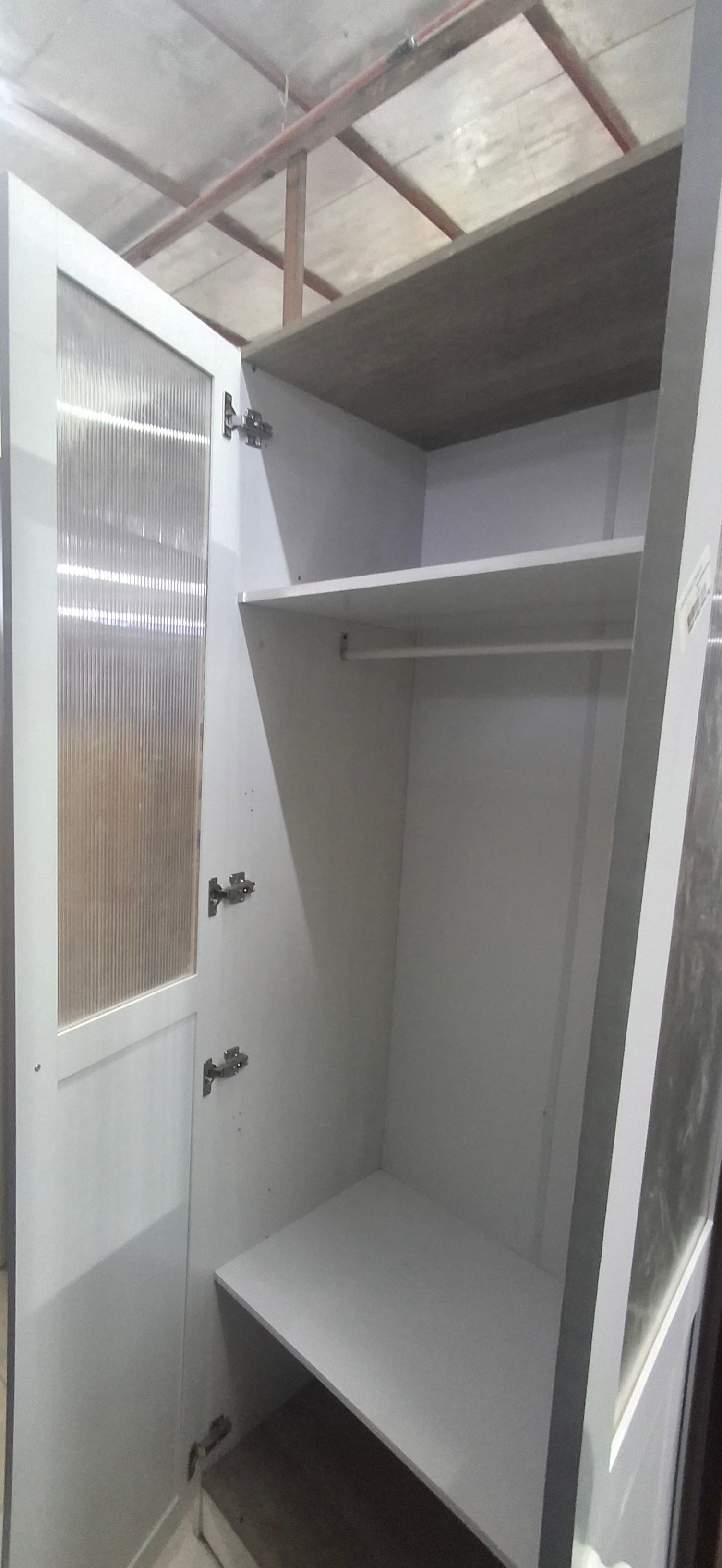 Used Bedroom Cabinet White 2-Door Glass Display 3