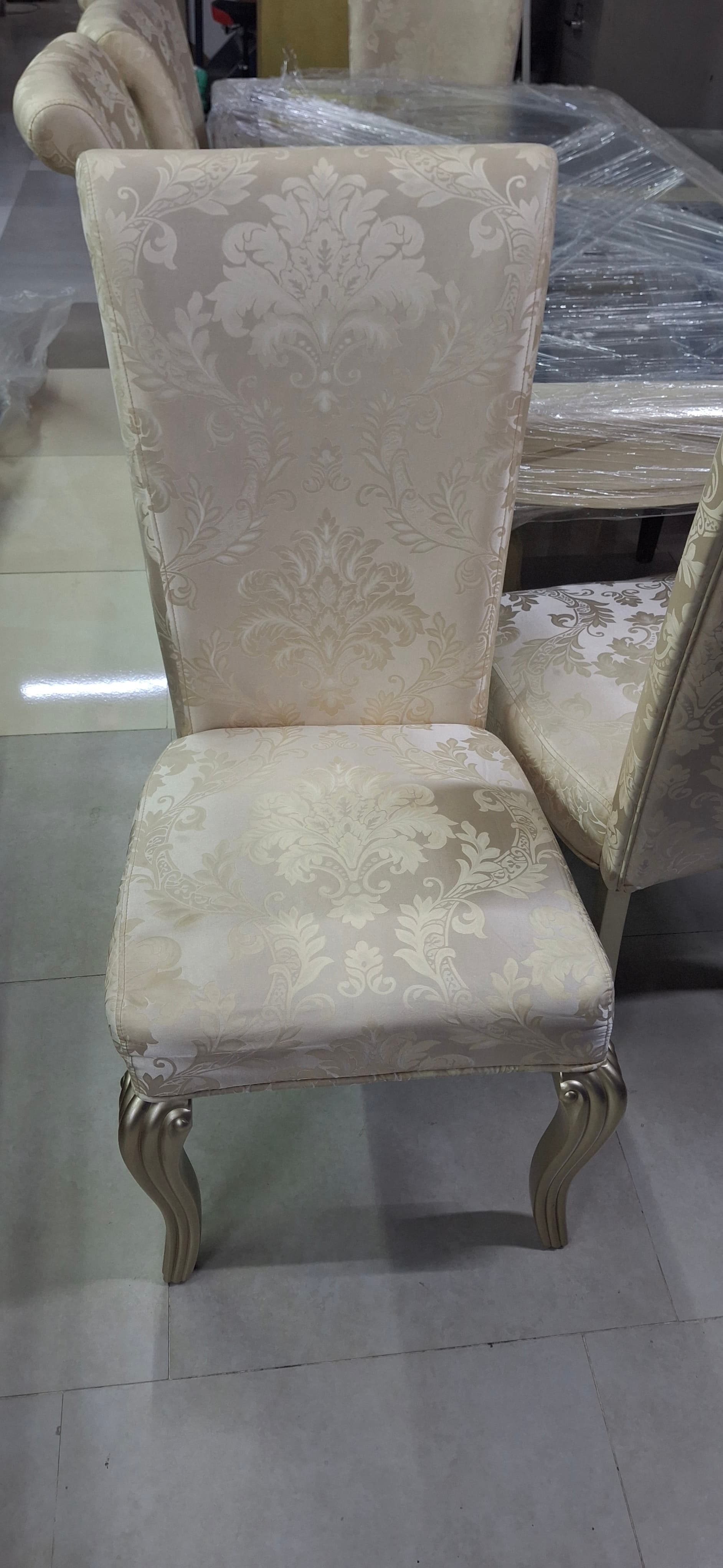 Used Dining Table Set with 4 Chairs 3