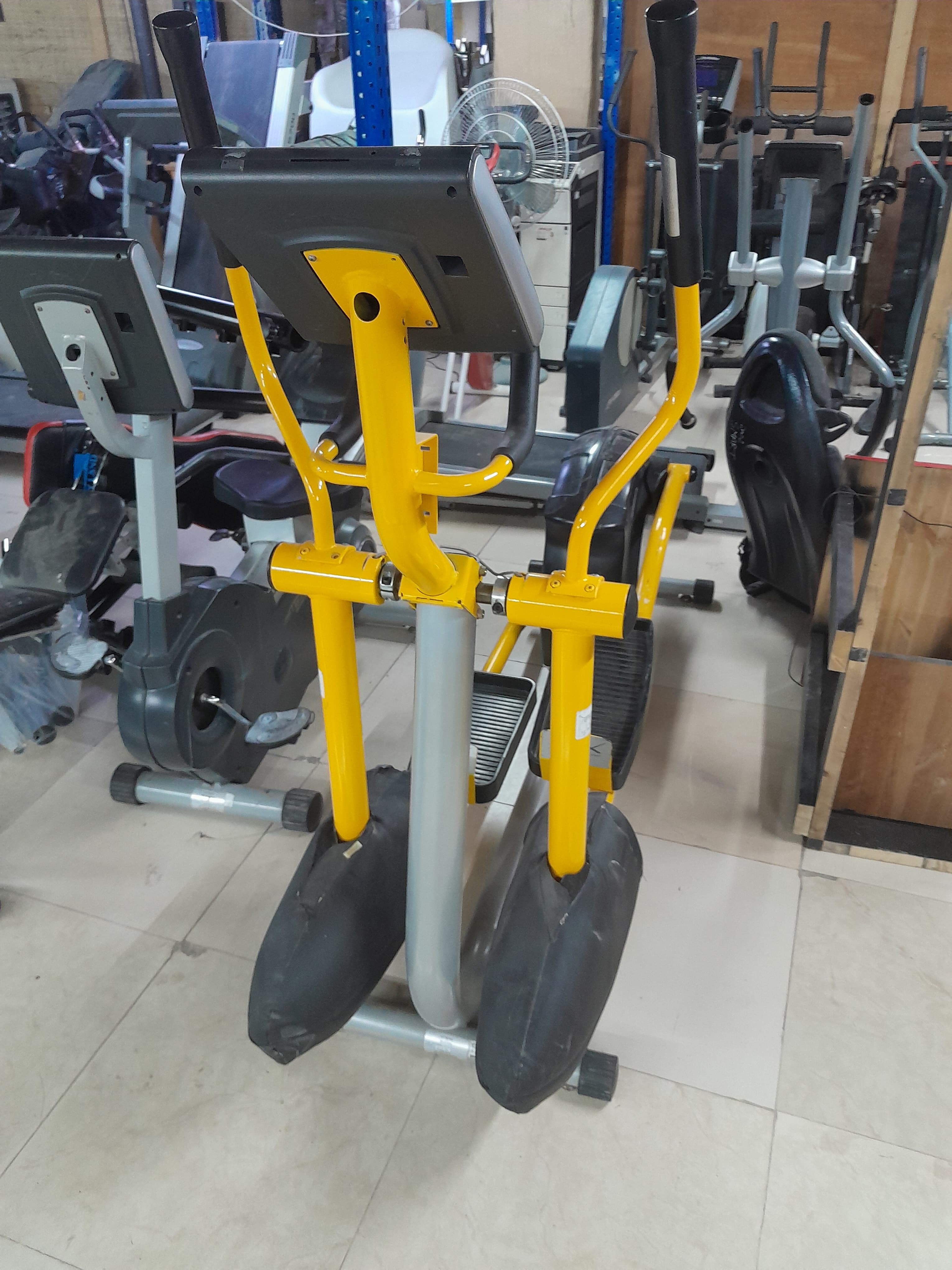 Used Elliptical Machine Trainer 2