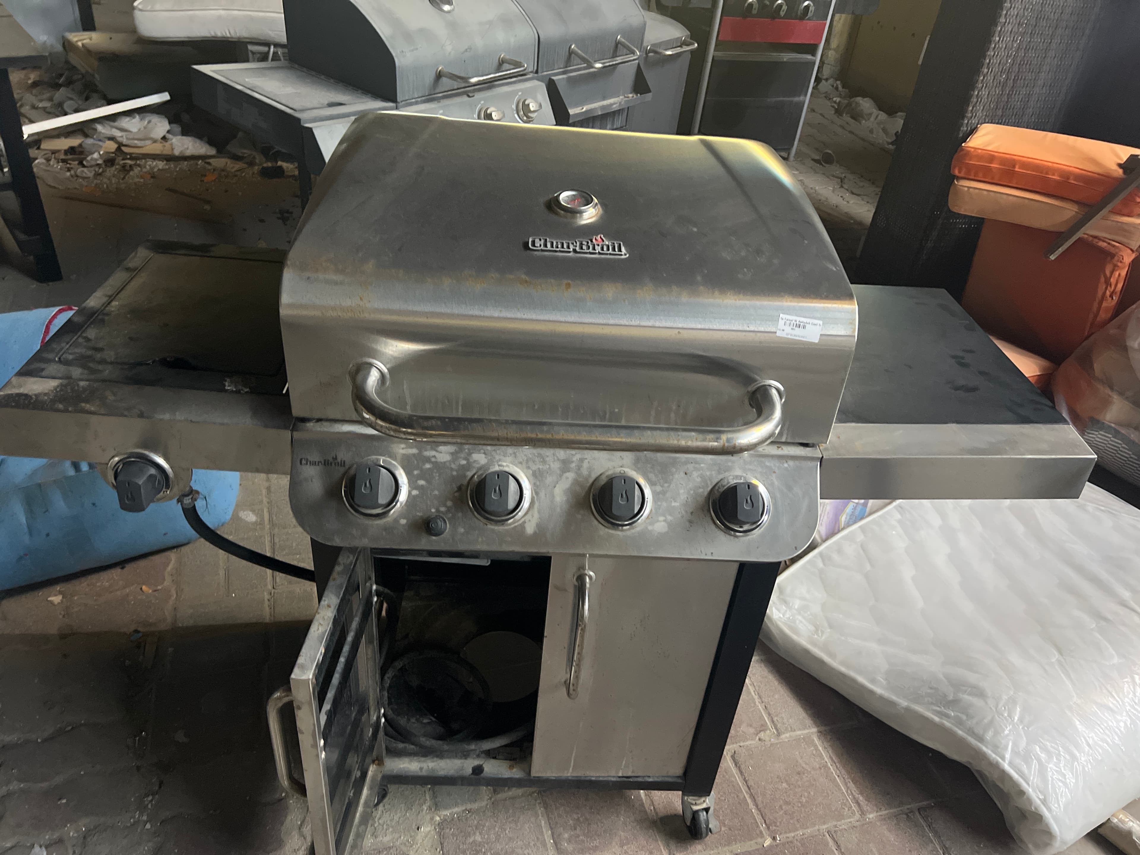 Used Charbroil 4-Burner Gas Grill