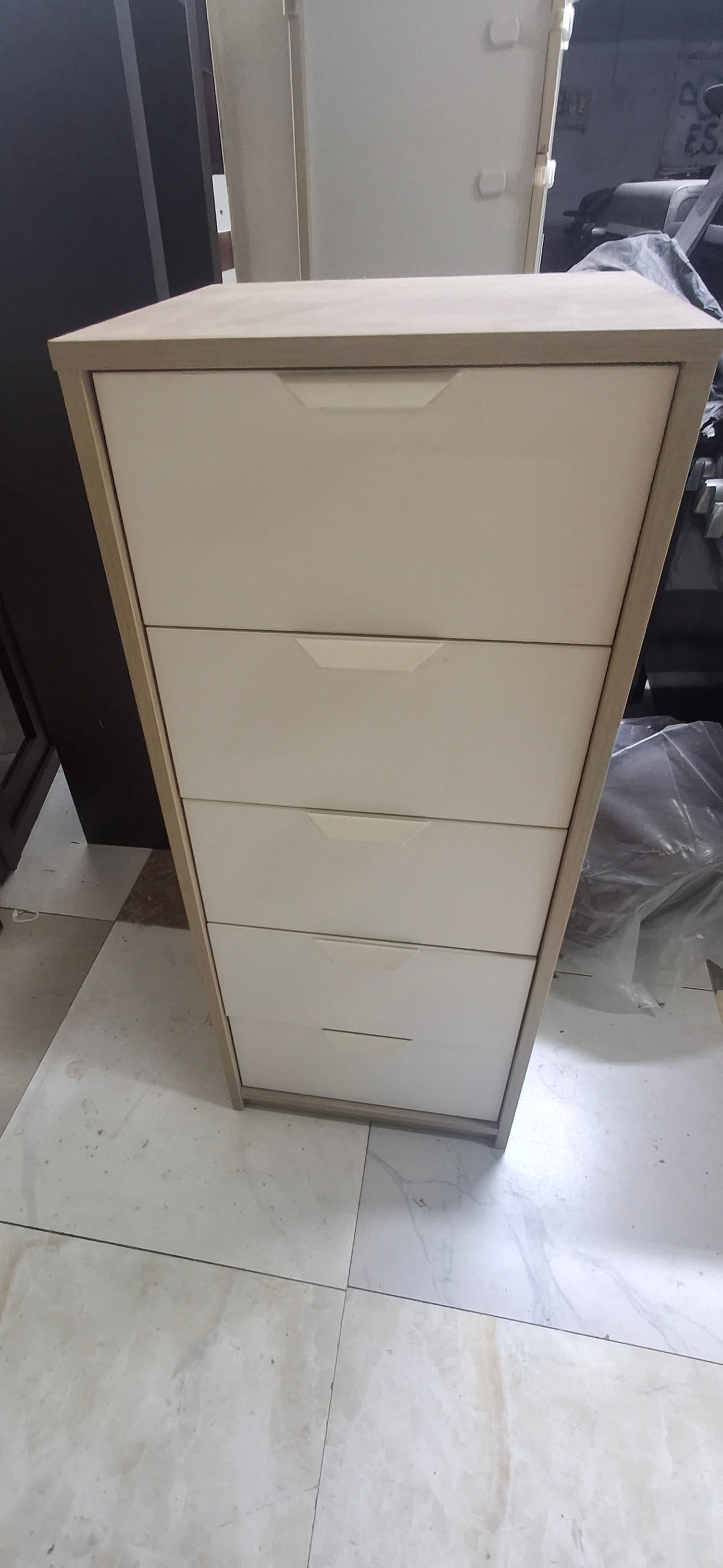 Used Chest of Drawers 5-Drawer White Oak 3
