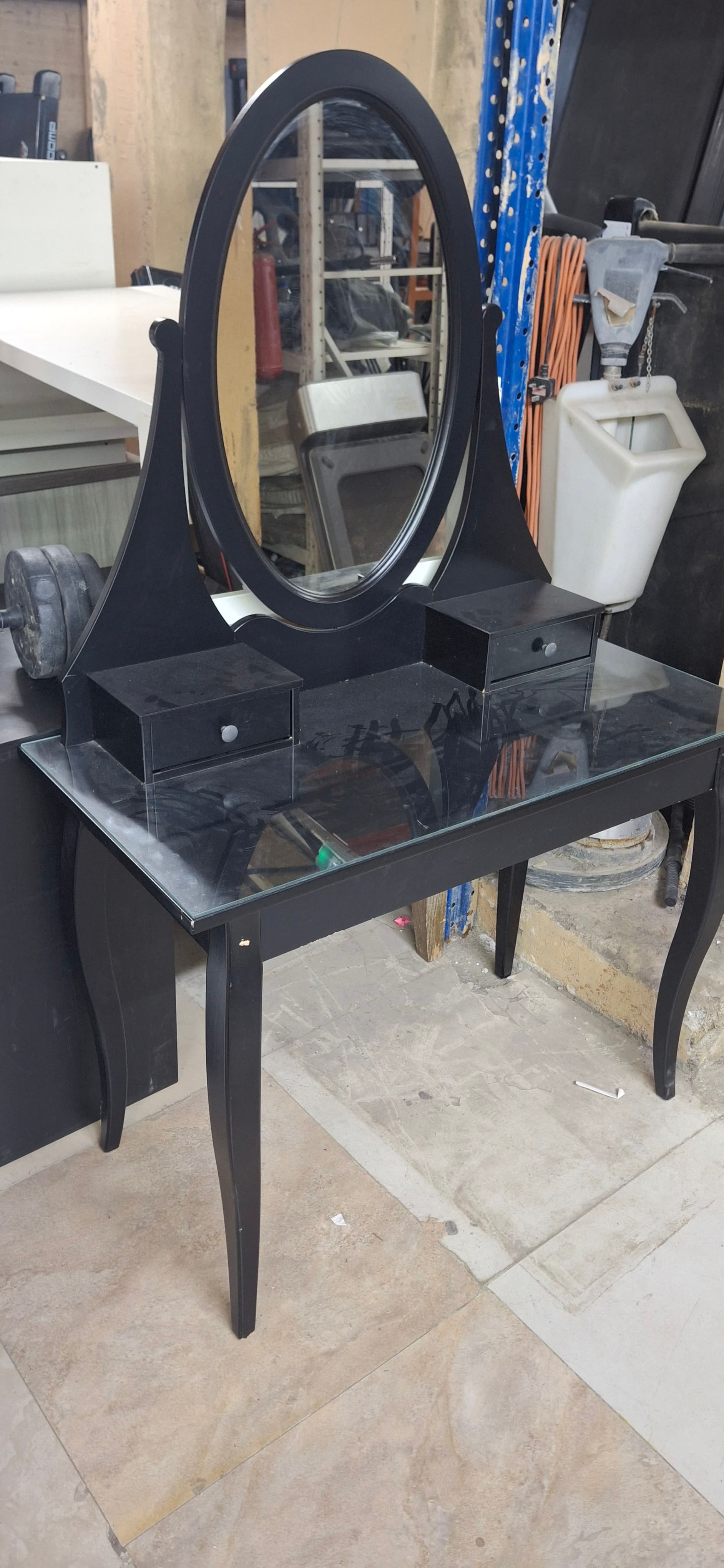 Used Vanity Dressing Table with Round Mirror Black 3